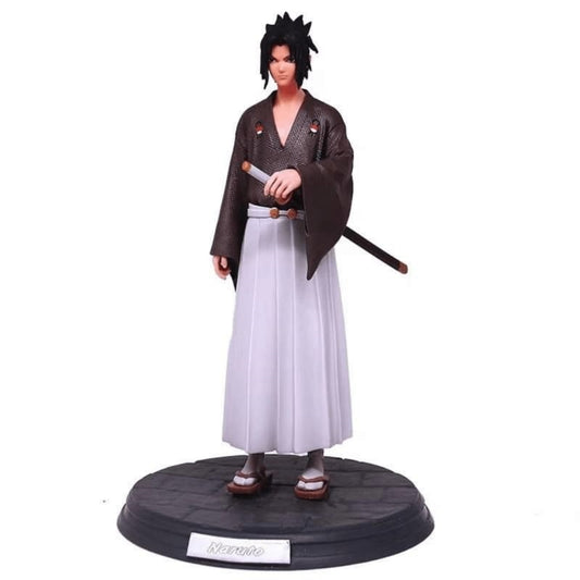Figurine de Sasuke Uchiha, l'icône de Naruto Shippuden, pour une dose de mystère ninja dans votre collection.
