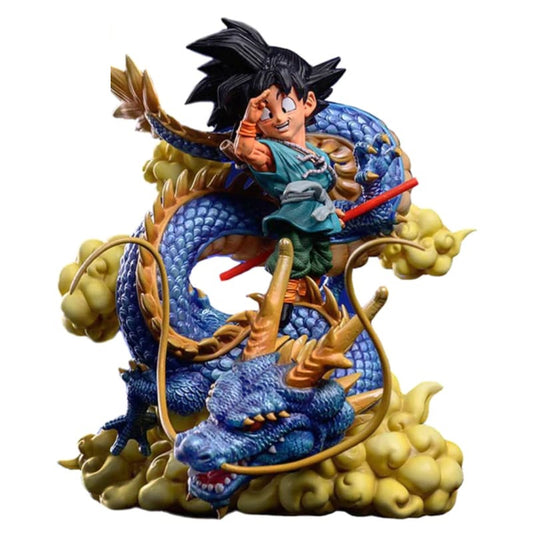Découvrez Son Goku enfant, chevauchant Shenron avec sa fidèle canne, avec cette figurine de 15 cm inspirée de l'univers légendaire de Dragon Ball Z.