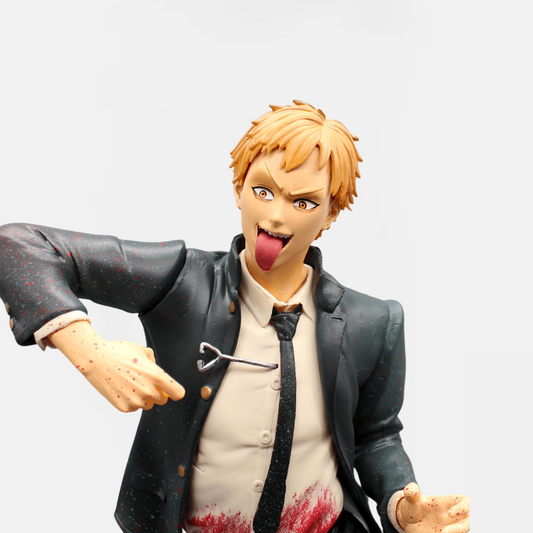 Denji transformé en Chainsaw Man, la figurine incontournable pour les fans de la série.