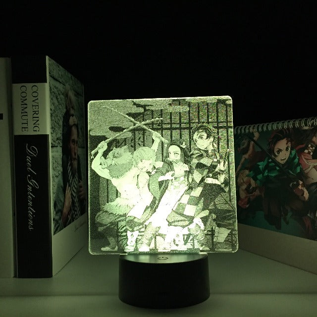 Belle lampe d'ambiance Demon Slayer mettant en vedette les personnages du manga.