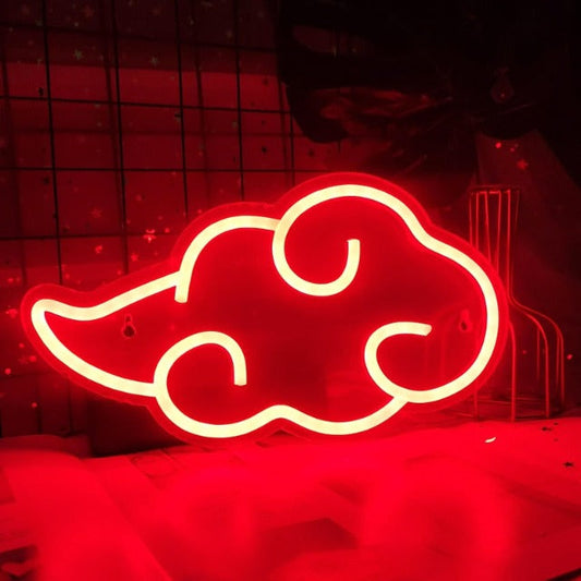 Lampe néon Naruto avec le nuage Akatsuki pour une ambiance mystérieuse.