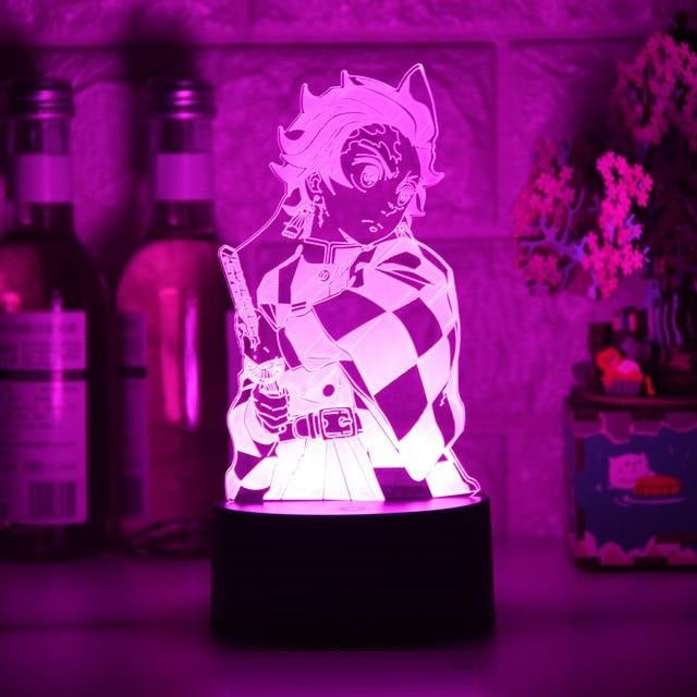 Illuminez la chambre ou le salon des plus grands fans de Demon Slayer avec cette lampe multicolore mettant en avant Tanjiro, le héros du manga