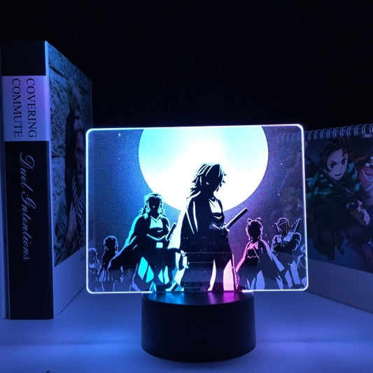 Illuminez la chambre ou le salon des plus grands fans du manga Demon Slayer avec cette lampe multicolore mettant en avant les personnages