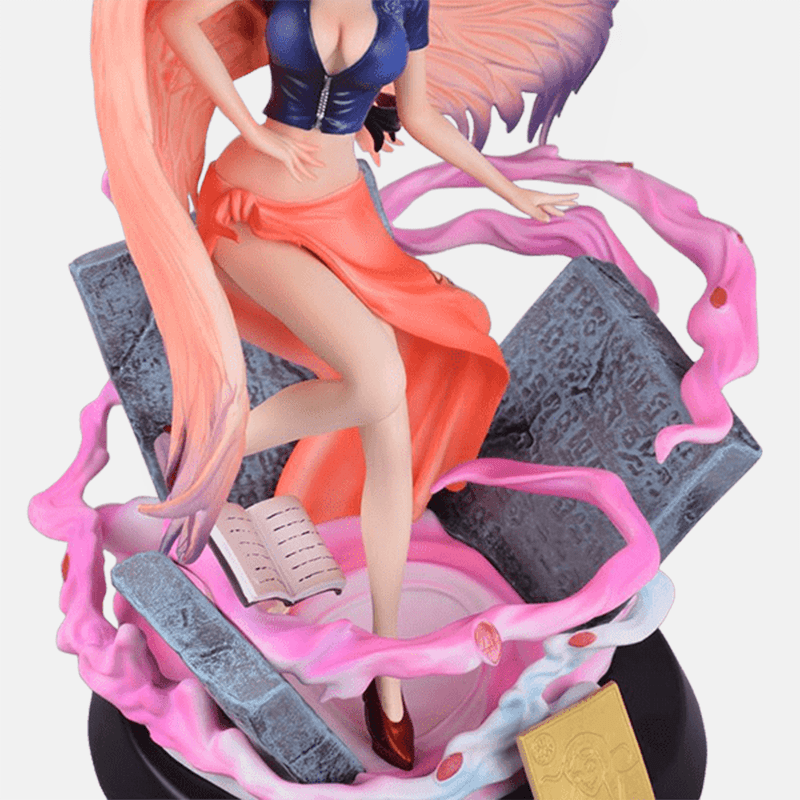 Complète ta collection One Piece avec la majestueuse Figurine de Nico Robin, l'archéologue mystérieuse des Mugiwara !
