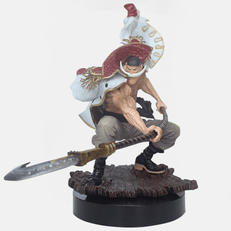 Découvrez la figurine illuminée de Barbe Blanche, le légendaire héros de Marine Ford, pour enrichir votre collection One Piece.