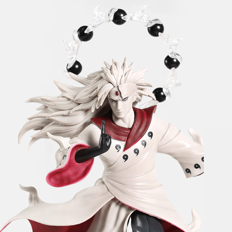 Figurine LED Naruto Shippûden : Madara, le maître du combat épique.