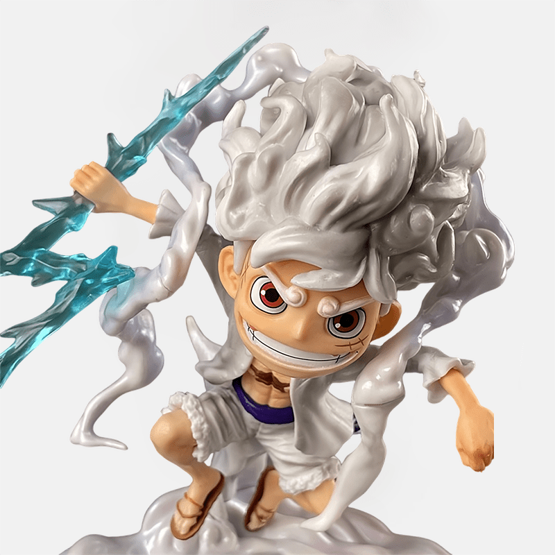 La figurine Chibi Luffy Gear 5 : la puissance maximale de Luffy dans une forme adorable.