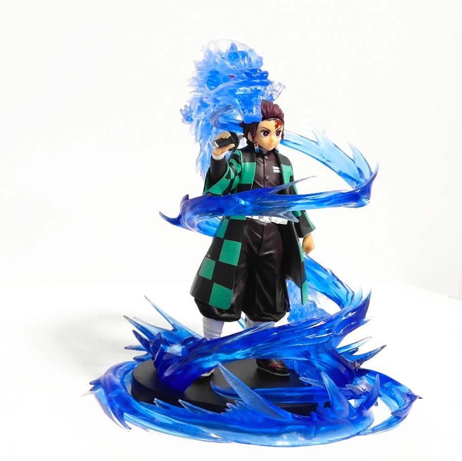 Figurine de 20 cm en PVC de Tanjiro de Demon Slayer, parfaite pour les fans de la série.