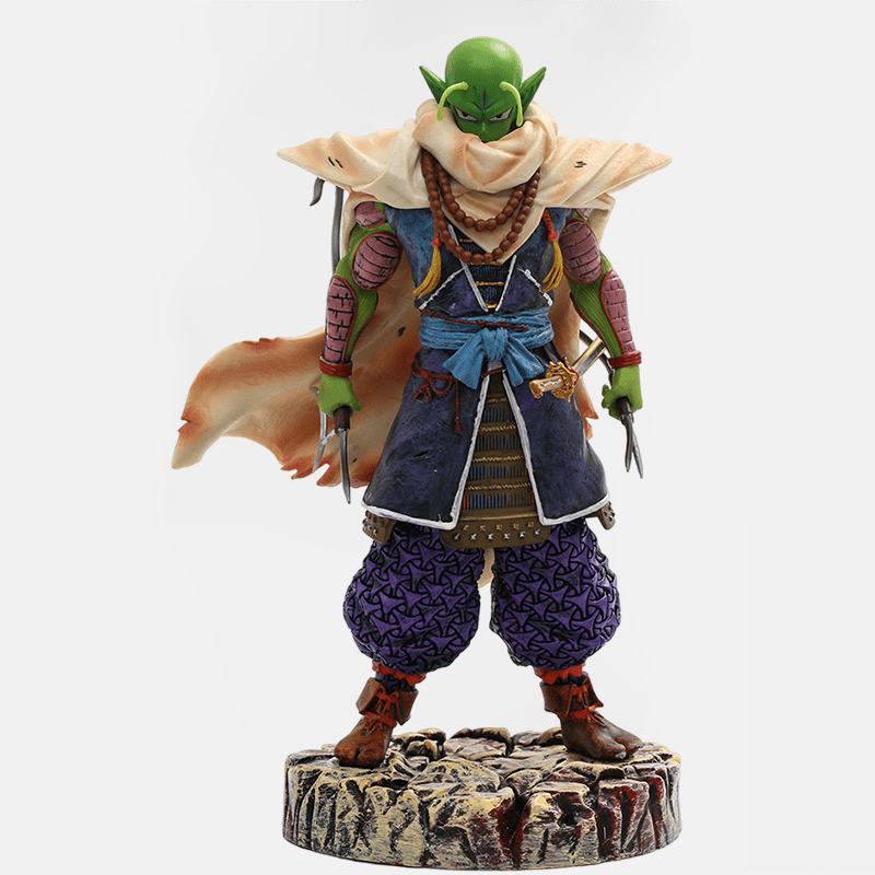 Découvrez l'élégance de Piccolo dans le style samouraï avec cette figurine unique.