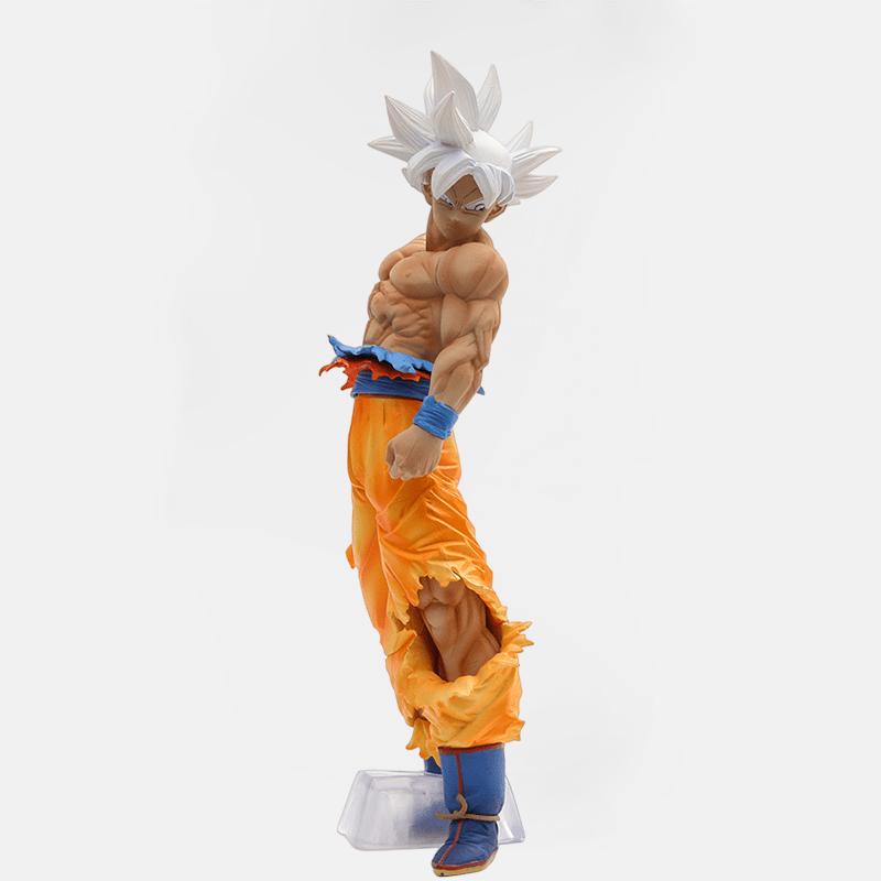 Exprimez votre admiration pour Goku avec la figurine Dragon Ball Super le représentant en Ultra Instinct maîtrisé, l'ultime transformation du héros légendaire.
