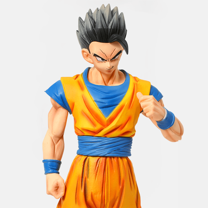 Découvre l'héritage de Goku avec la figurine de Gohan Adulte, le reflet de sa transformation en adulte dans Dragon Ball Z