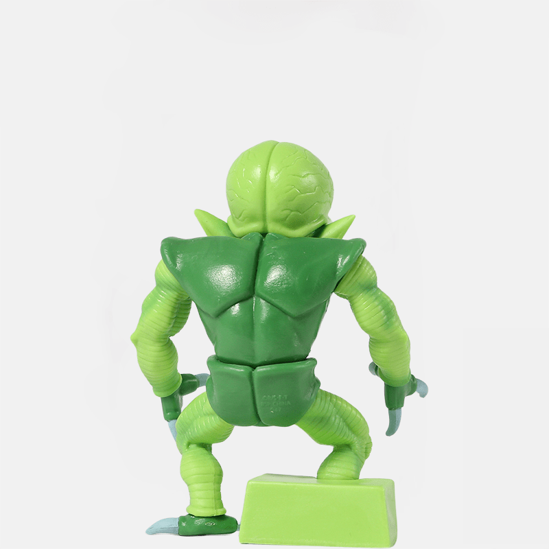 La figurine Saibaiman : menace végétale dans ta collection Dragon Ball Z.