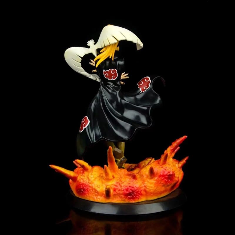 Cette figurine de Deidara, membre talentueux de l'Akatsuki, incarne l'art de l'explosion du manga Naruto : Shippuden.