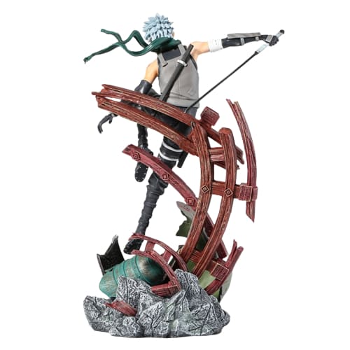 La figurine de Kakashi Hatake "Le Ninja Copieur," le Sixième Hokage, incarne la puissance et la sagesse dans une pièce de collection fidèle à l'essence de Naruto Shippuden