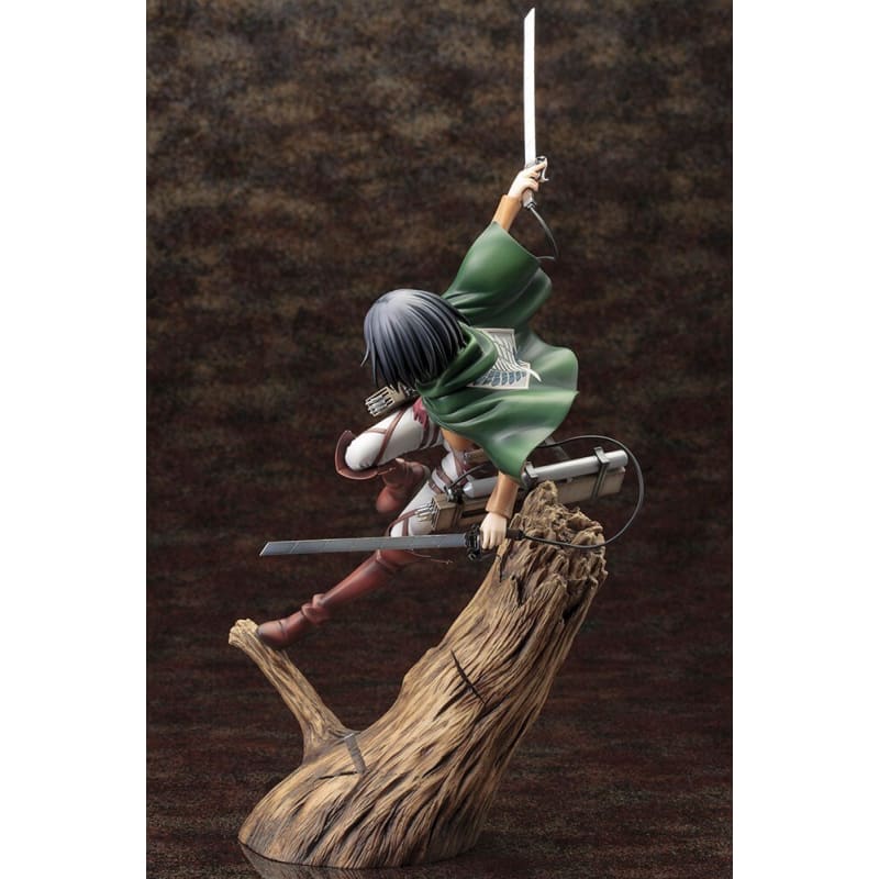 Figurine de Mikasa Ackerman, la combattante exceptionnelle de L’Attaque des Titans, prête à rejoindre votre collection et à défendre votre espace.