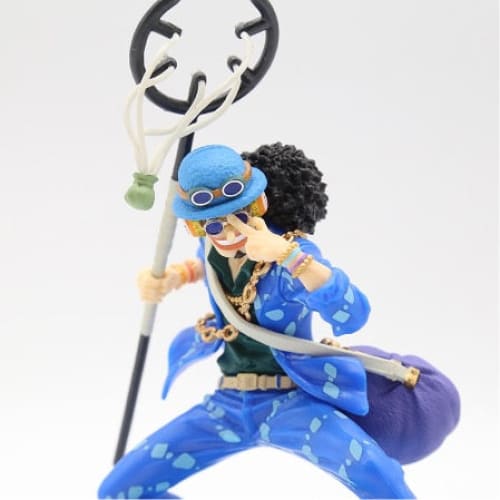 Enrichissez votre collection avec la figurine de Usopp 20ème Anniversaire de One Piece, et rejoignez l'aventure épique de ce personnage emblématique du manga.