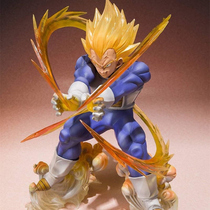 Figurine de Vegeta en Super Saiyan 1, utilisant le légendaire Final Flash, fidèle au manga Dragon Ball Z