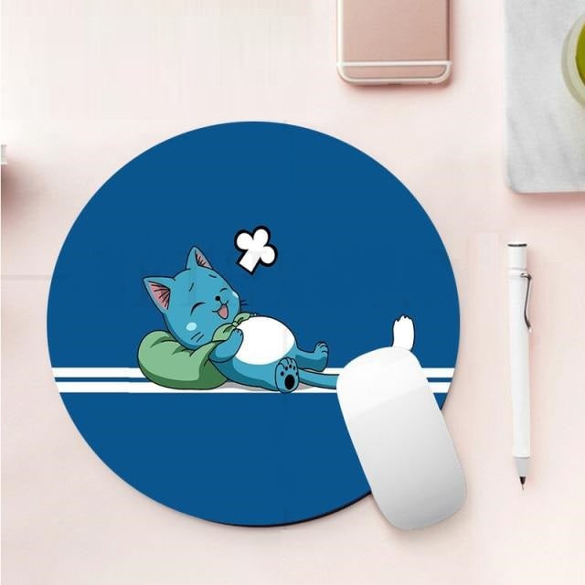 Tapis de souris Fairy Tail avec le design de Happy pour un style unique.