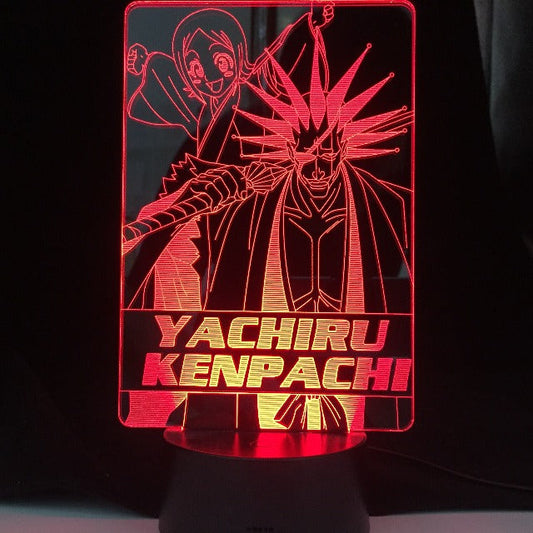 Lampe Bleach avec Yachiru Kenpachi : 7 couleurs sans télécommande ou 16 avec, en acrylique durable et LED, de 20 cm, se branchant facilement par câble USB. Un incontournable pour les passionnés de Bleach !